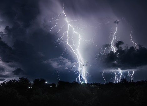 Lightning's electromagnetic fields may have protective properties ...
